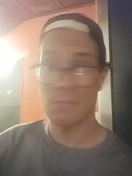 adriyelkins6912 online show from May 30, 2026, 6:31 am