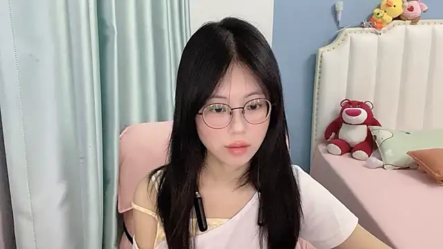 Snapshot of Luna-666 chatting on July 19, 2026, 5:21 pm Luna-666 online show from July 19, 2026, 5:21 pm