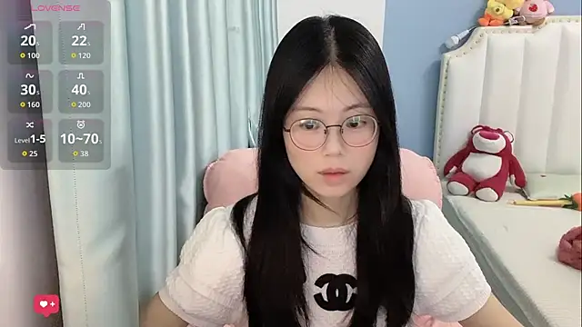Luna-666 online show from June 2, 2026, 1:55 pm