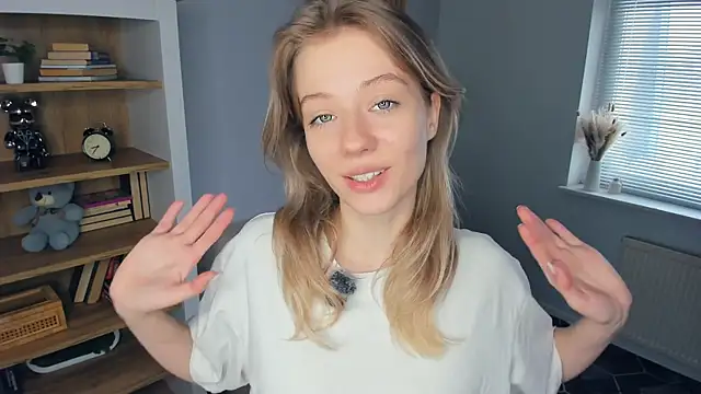 ShizueGattison online show from April 27, 2026, 9:40 am