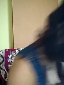 vanika2000 online show from May 19, 2026, 5:47 am