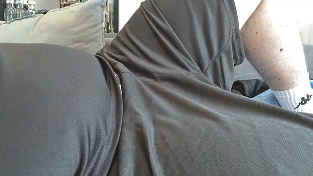 horny-bear89 online show from May 5, 2026, 4:43 pm