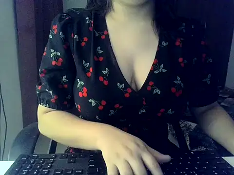 DreamyDesireX online show from June 13, 2026, 6:06 pm