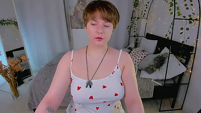 MelittaStorrie online show from May 9, 2026, 6:39 am