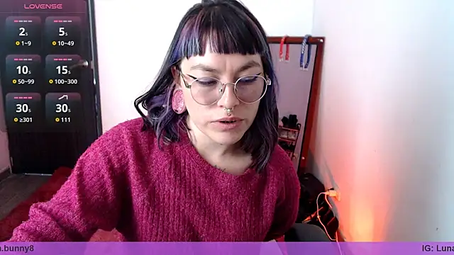Nyxie8 online show from July 30, 2026, 6:07 pm