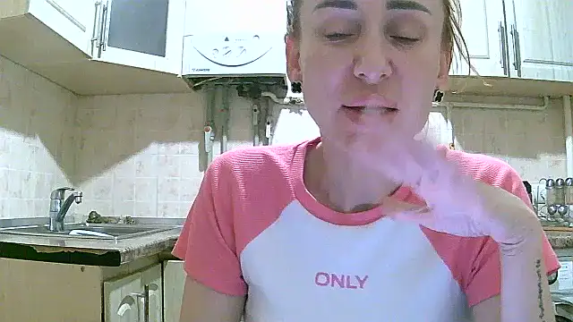 GlarysLoveresx online show from June 12, 2026, 10:51 pm