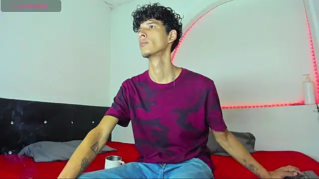 liammendoza98 online show from May 8, 2026, 12:09 pm