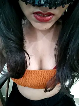 Razoee online show from June 11, 2026, 1:30 pm