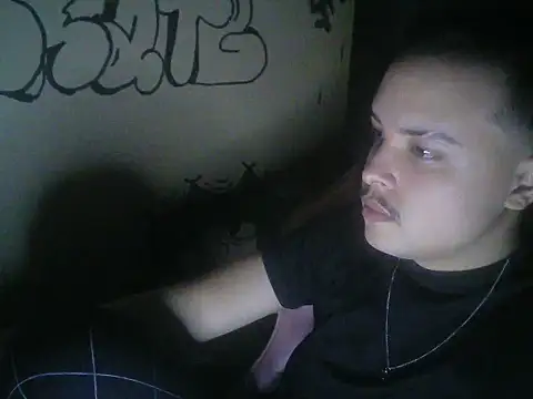 MaxVeyra online show from April 28, 2026, 8:57 pm