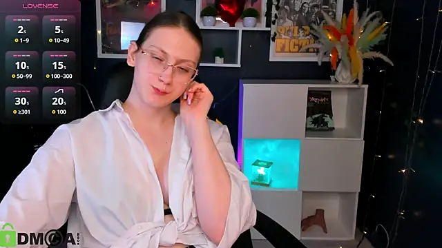 Snapshot of Queen_Milena chatting on May 13, 2026, 12:34 pm Queen Milena online show from May 13, 2026, 12:34 pm