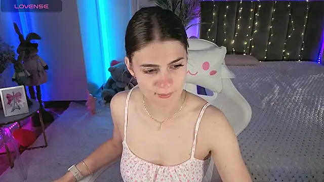 Dayana Mood online show from May 26, 2026, 6:44 am
