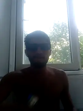 hotrichardo2 online show from August 5, 2026, 8:19 am