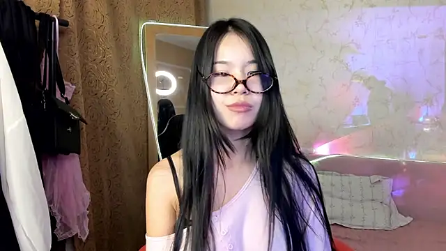Akiba cute online show from May 7, 2026, 7:17 pm
