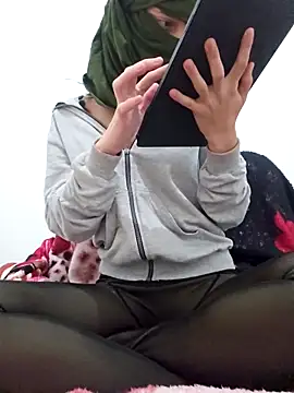 ursecretbunny online show from April 27, 2026, 4:49 pm