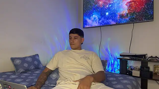 SexxxySquirterStev777 online show from May 27, 2026, 1:18 pm