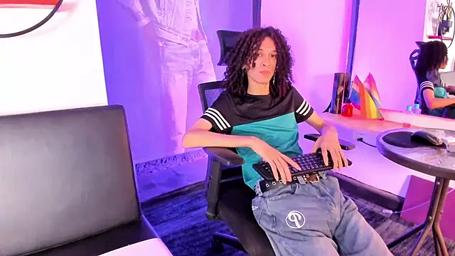 anddy hugecock online show from July 19, 2026, 8:16 pm