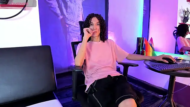 anddy hugecock online show from July 21, 2026, 8:32 pm