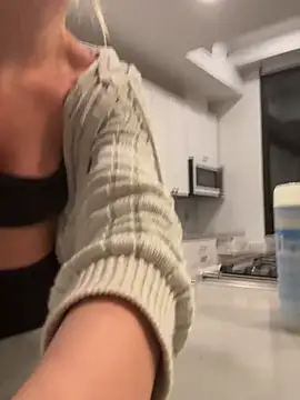 kenziesmithh online show from April 30, 2026, 2:51 am