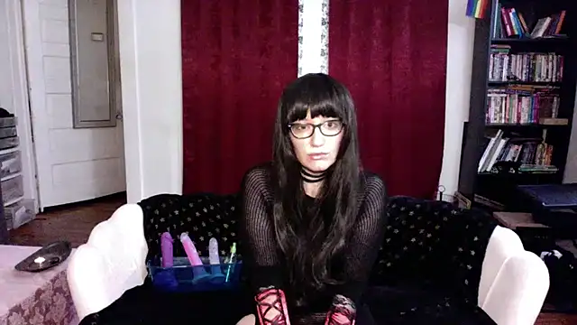 Snapshot of AnnywnBelle chatting on July 11, 2026, 12:22 am AnnywnBelle online show from July 11, 2026, 12:22 am