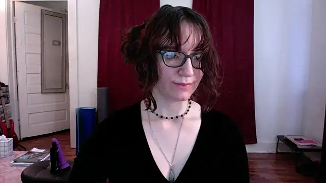 Snapshot of AnnywnBelle chatting on May 16, 2026, 8:19 pm AnnywnBelle online show from May 16, 2026, 8:19 pm