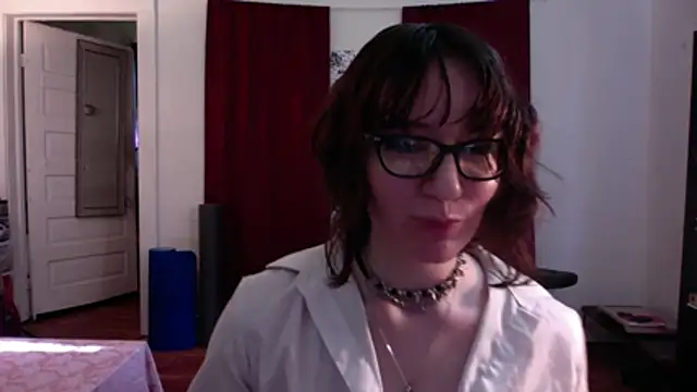 Snapshot of AnnywnBelle chatting on May 10, 2026, 10:11 pm AnnywnBelle online show from May 10, 2026, 10:11 pm
