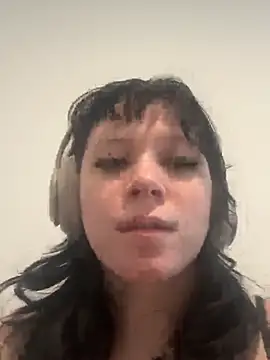 Snapshot of kaygbbmama chatting on May 7, 2026, 9:29 pm kaygbbmama online show from May 7, 2026, 9:29 pm