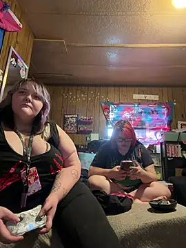 purelydivine online show from May 26, 2026, 7:01 pm