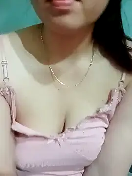 Kee2000 online show from May 24, 2026, 11:26 pm