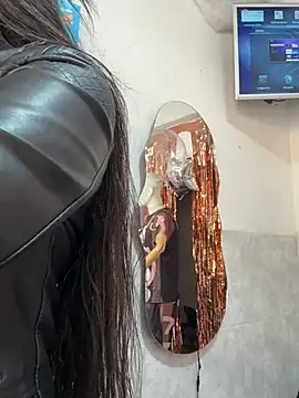 IsabellaMariet online show from June 7, 2026, 2:22 pm