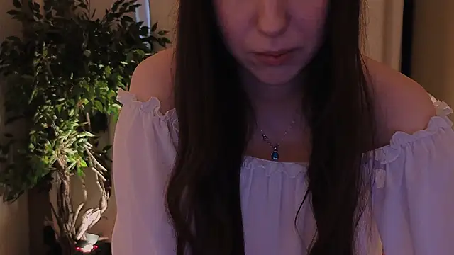 Alice-Lidel online show from May 6, 2026, 5:22 am