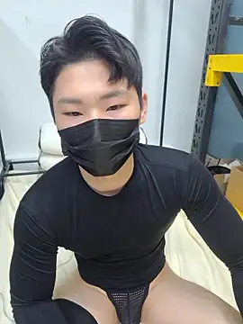 kr tory online show from May 4, 2026, 1:36 pm