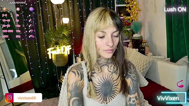VivVixen online show from June 17, 2026, 5:56 pm