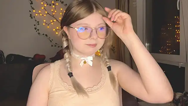 YukiBlush online show from June 22, 2026, 9:01 pm
