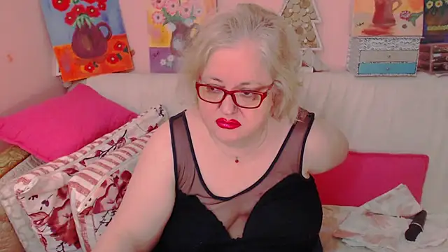 Maturelove xxx online show from May 25, 2026, 7:01 pm