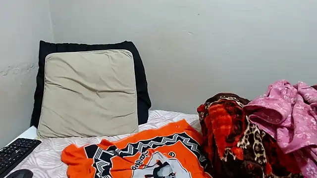 Ebonysweetcougar online show from June 30, 2026, 8:09 pm