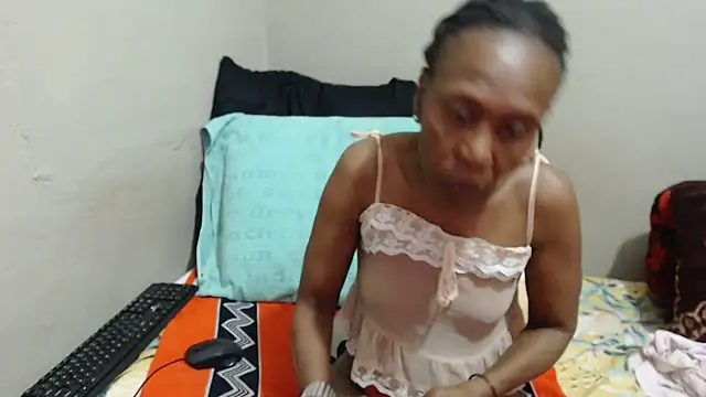 Ebonysweetcougar online show from July 14, 2026, 3:18 pm