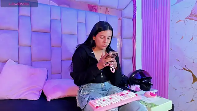 Anal Temptation online show from June 4, 2026, 1:05 pm