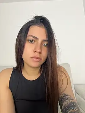 EmilyCxx online show from May 28, 2026, 12:07 am
