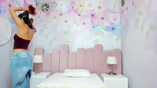 Miabloom19  online show from July 2, 2026, 2:12 am