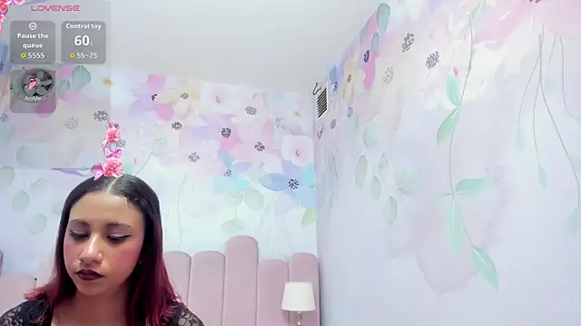 Miabloom19  online show from July 22, 2026, 11:07 pm