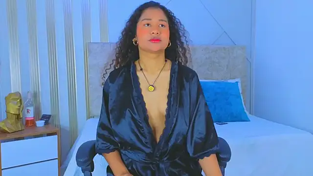 Snapshot of secretestrella chatting on June 3, 2026, 2:56 am secretestrella online show from June 3, 2026, 2:56 am