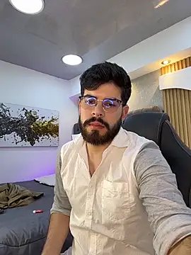 DomBoy  online show from May 19, 2026, 8:05 pm