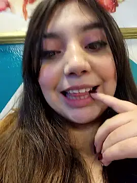 RoxanneDiaz online show from June 15, 2026, 9:36 pm