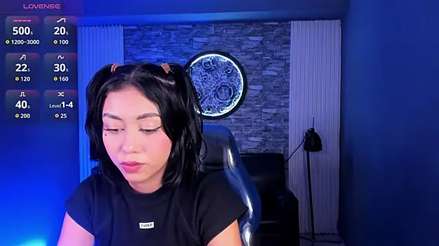 gemma 19  online show from July 24, 2026, 8:49 pm