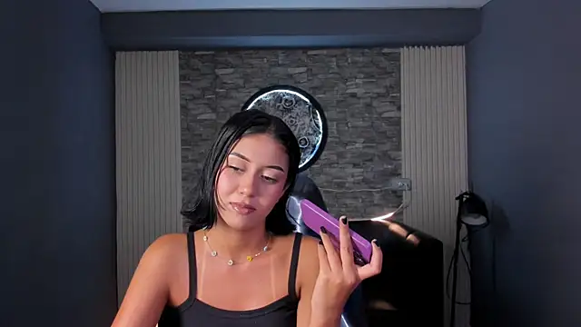 gemma 19  online show from July 4, 2026, 9:52 pm