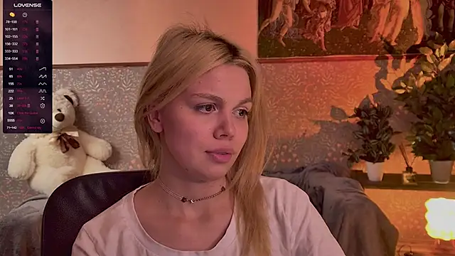 FloraLarsson online show from May 24, 2026, 10:37 am