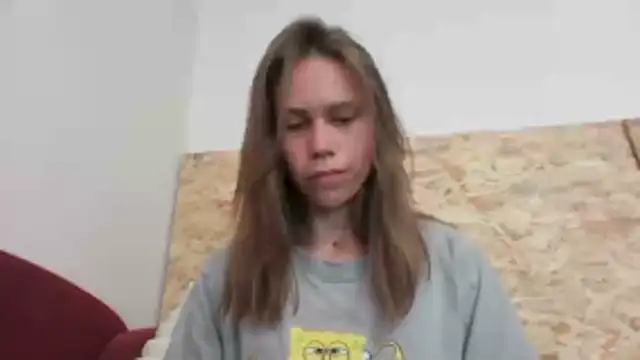 Lisahoppii online show from May 6, 2026, 1:15 pm