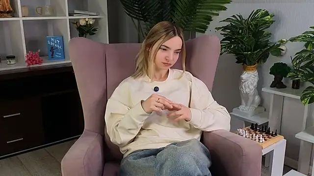 RosannPritchard online show from April 30, 2026, 1:51 pm