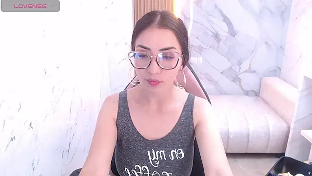 IvoryMuse tf online show from April 30, 2026, 3:08 pm