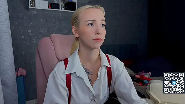 Snapshot of Sabrinkaaa chatting on May 27, 2026, 10:28 pm Sabrinkaaa online show from May 27, 2026, 10:28 pm
